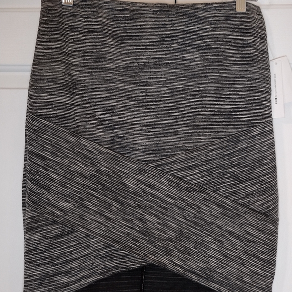 Joe Benbasset Dresses & Skirts - NWT Joe Benbasset Taupe/Black Mini Skirt Size Large